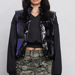 Black Puffer Vest - ShopEvelynne